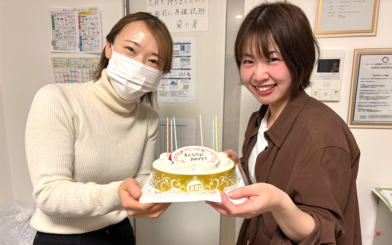 5月生まれの仲間を囲んで、笑顔あふれる誕生日会！